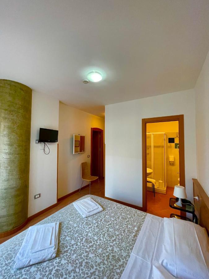 Hotel Leuco' Martinsicuro Exteriér fotografie