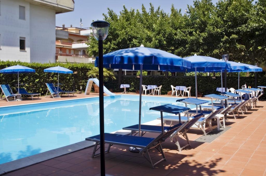 Hotel Leuco' Martinsicuro Exteriér fotografie
