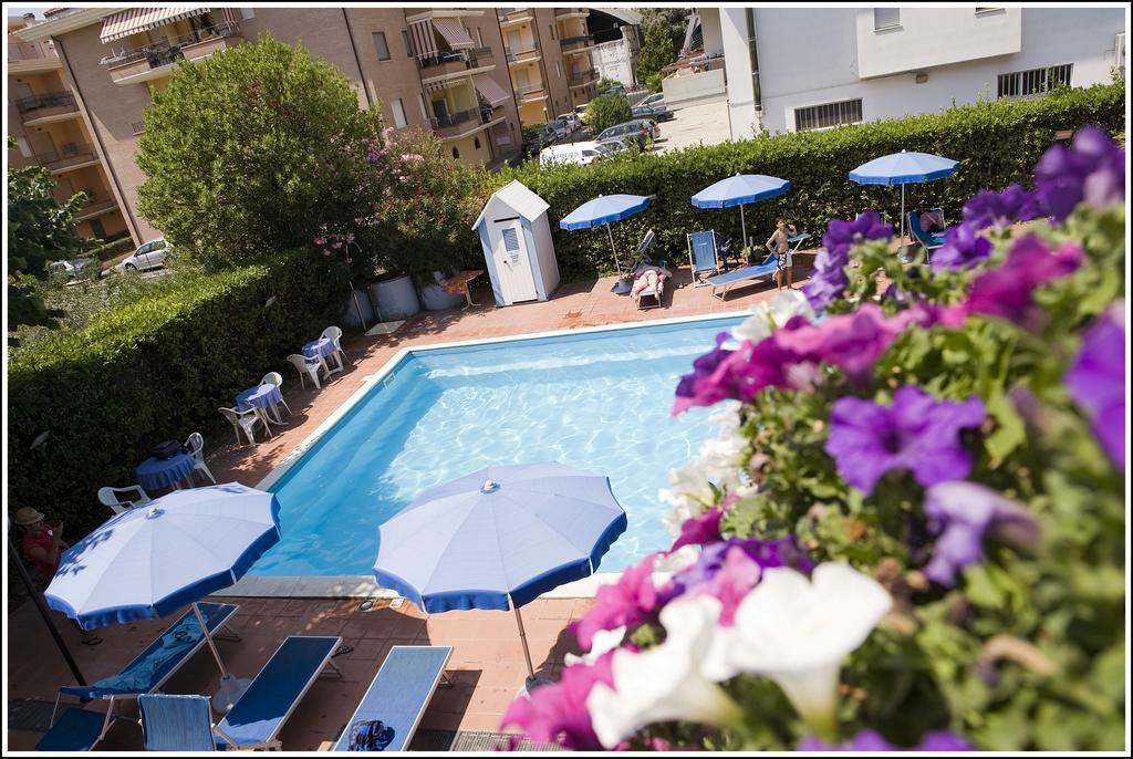 Hotel Leuco' Martinsicuro Exteriér fotografie
